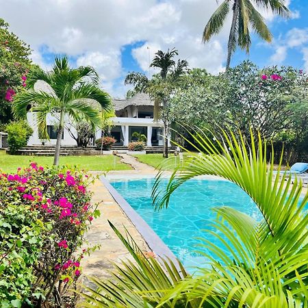 White Nyumba Malindi Apartment Екстериор снимка