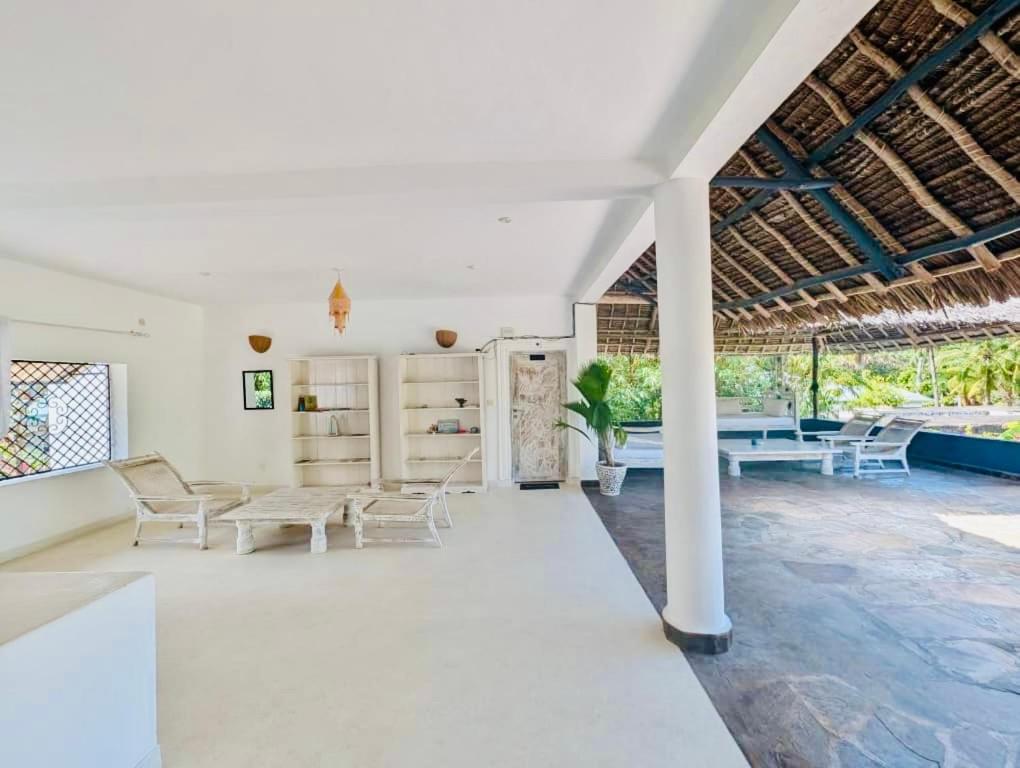 White Nyumba Malindi Apartment Екстериор снимка