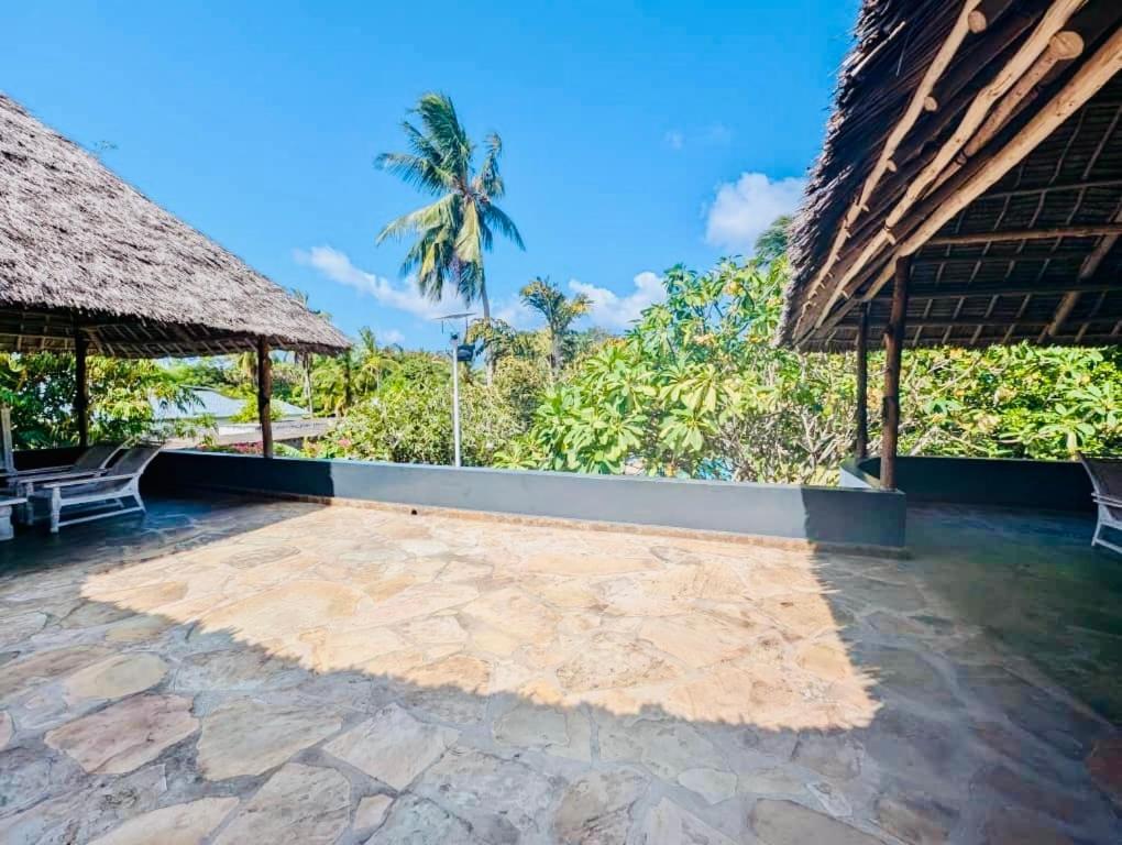 White Nyumba Malindi Apartment Екстериор снимка