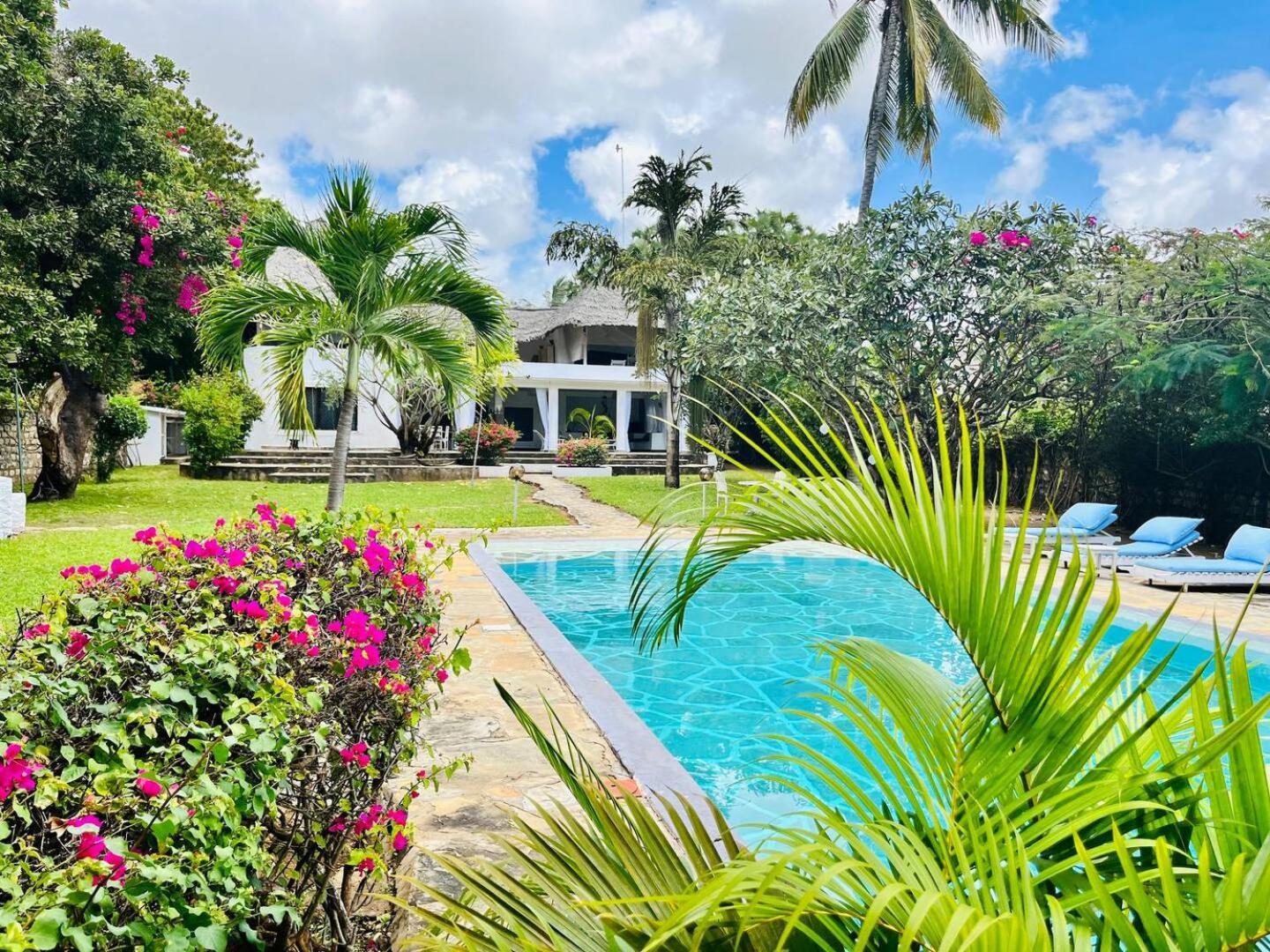 White Nyumba Malindi Apartment Екстериор снимка